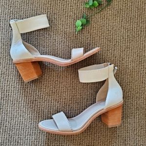 ▫️NWOT Frye Brielle Bias Back-Zip Sandal, 7